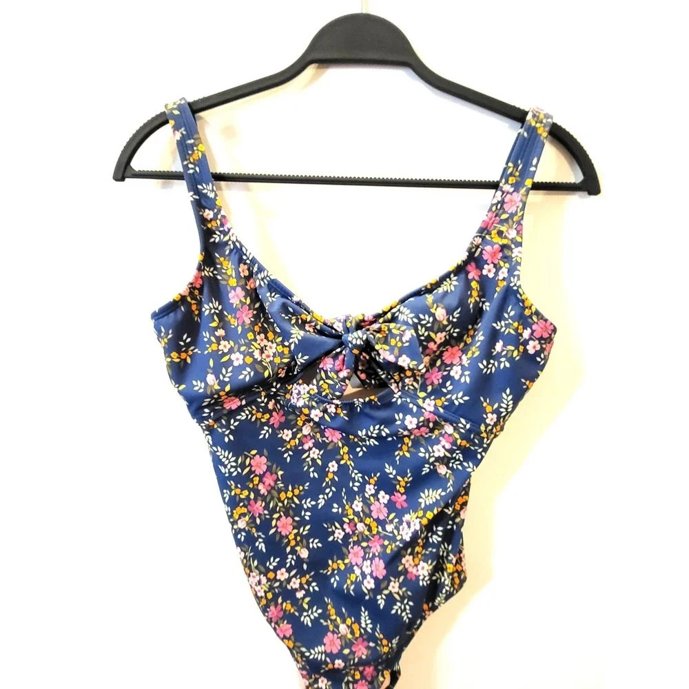Beach Betty‎ Blue Floral One Piece Swim Suit